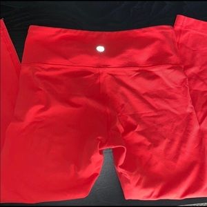 Lululemon wonder under crop